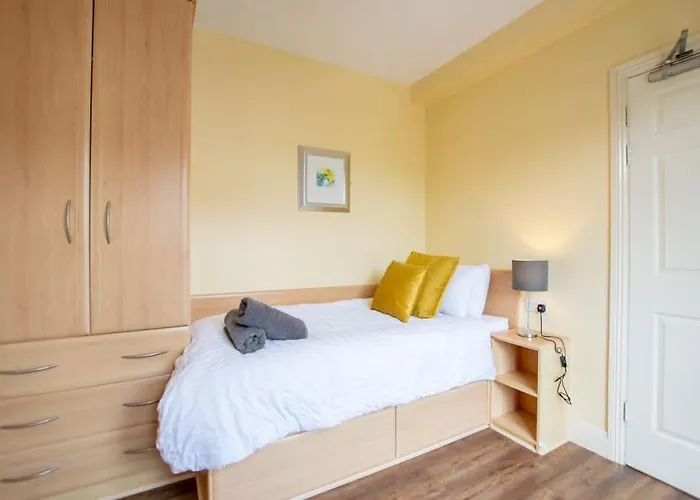 Holiday home 18 - Superb Duplex By Shortstays