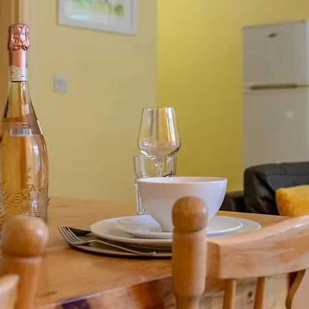 בית נופש 18 - Superb Duplex By Shortstays