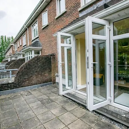 בית נופש 18 - Superb Duplex By Shortstays גלוואיי