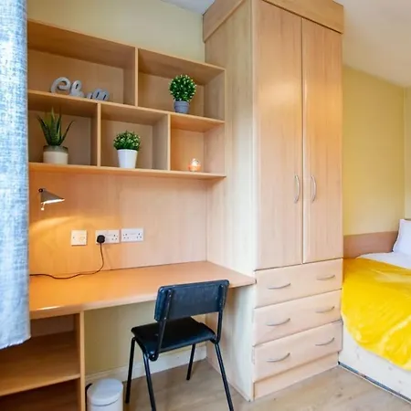 18 - 4br Duplex By Shortstays - Sleeps 8 Galway
